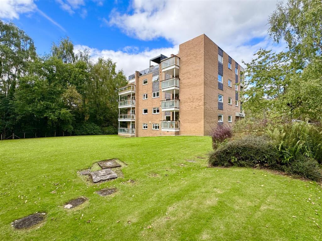 Main image of property: Flat 8, Hamilton Tower, Regents Gate, Bothwell, Gl