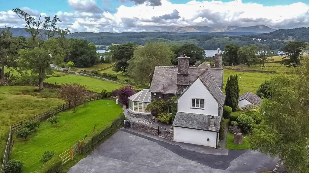 4 bedroom detached house for sale in Beckside, Bellman Ground, Bowness