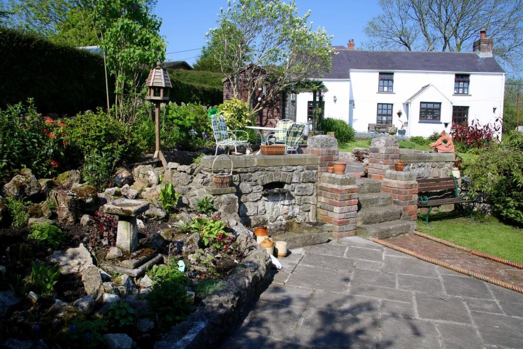 2 bedroom cottage for sale in Llanrhidian, Swansea, SA3