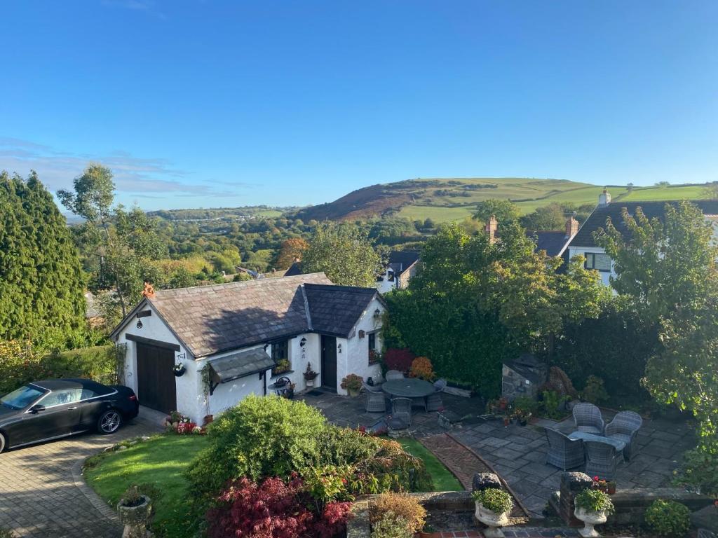 2 bedroom cottage for sale in Llanrhidian, Swansea, SA3