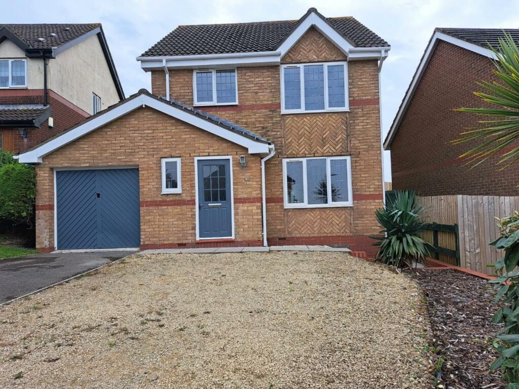 3 bedroom detached house for rent in Llwyn Helig, Kenfig Hill, CF33
