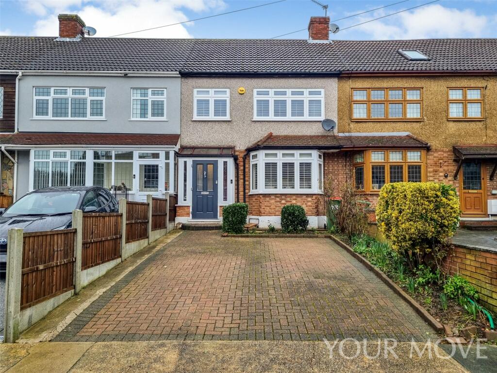 3 bedroom terraced house for sale in Ashvale Gardens, Romford, RM5