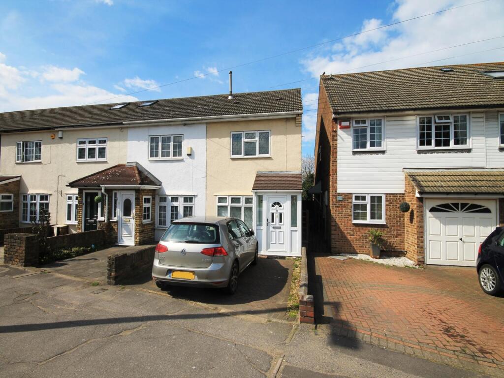 Main image of property: South End Road, Rainham, Essex, RM13