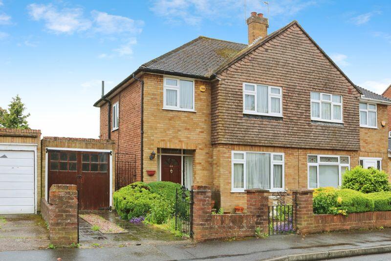3 bedroom semidetached house for sale in Amanda Court, Langley, SL3