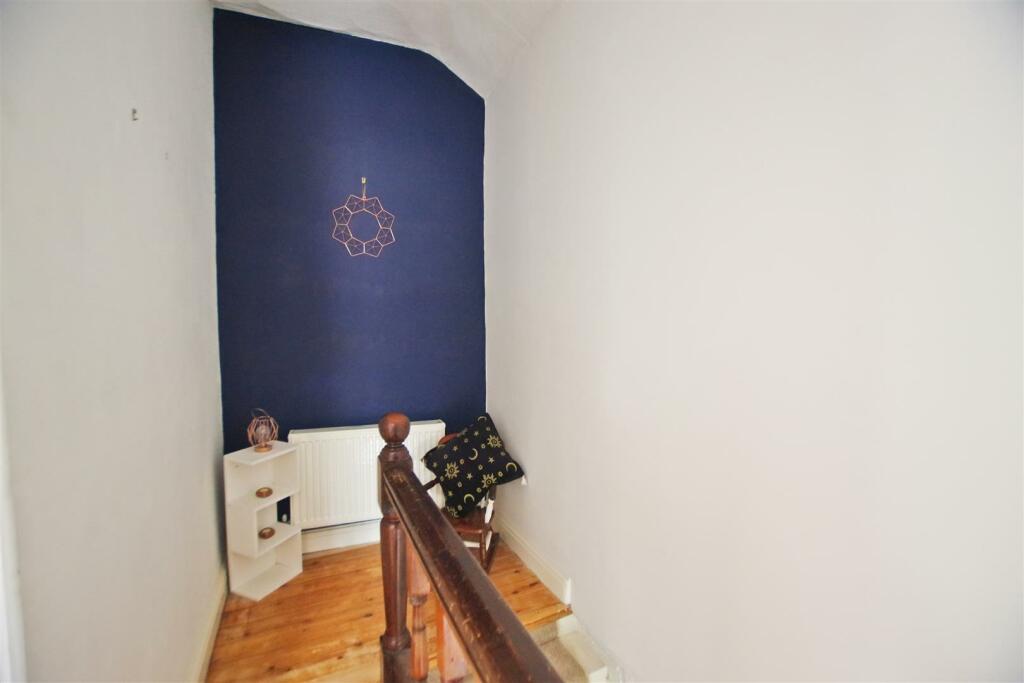 2 Bed Terraced Property For Sale In Clay Pit Lane, Halifax