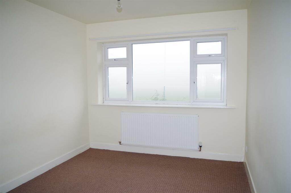 Additional property image - Shay Court, Heaton, BRADFORD