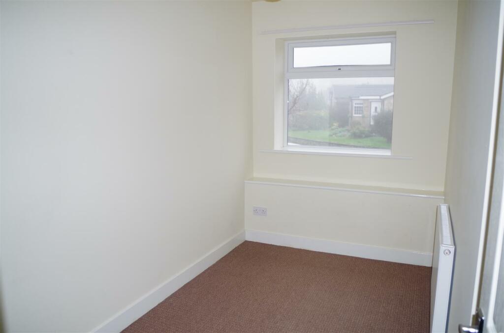 Additional property image - Shay Court, Heaton, BRADFORD