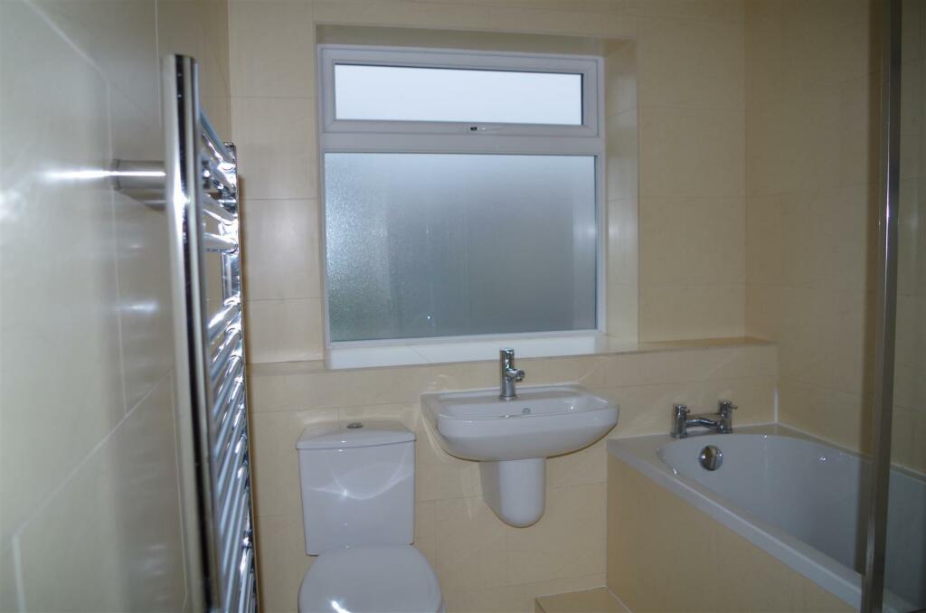 Additional property image - Shay Court, Heaton, BRADFORD