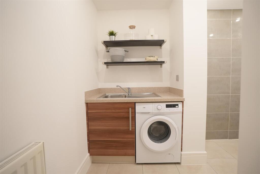 Additional property image - Tailor Close, Scholes, Cleckheaton
