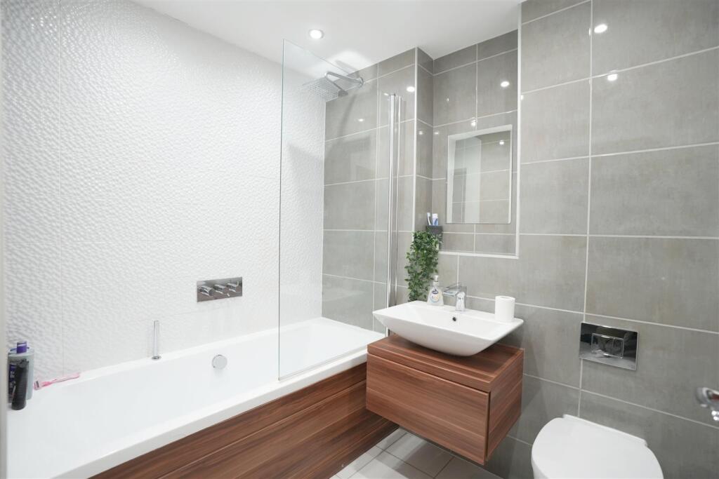 Additional property image - Tailor Close, Scholes, Cleckheaton