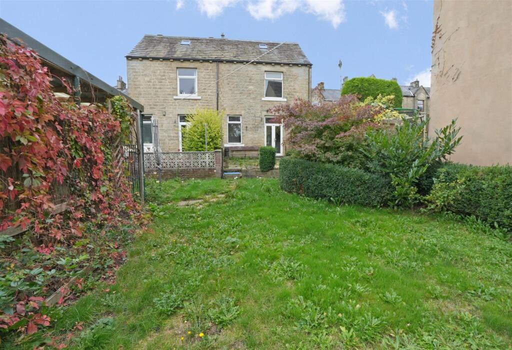 Main image of property: Bedford Street, Elland