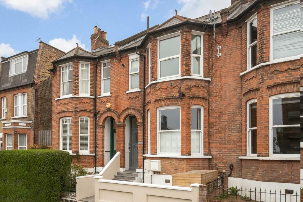 2 bedroom apartment for sale in Thurlestone Road, West Norwood, London, SE27