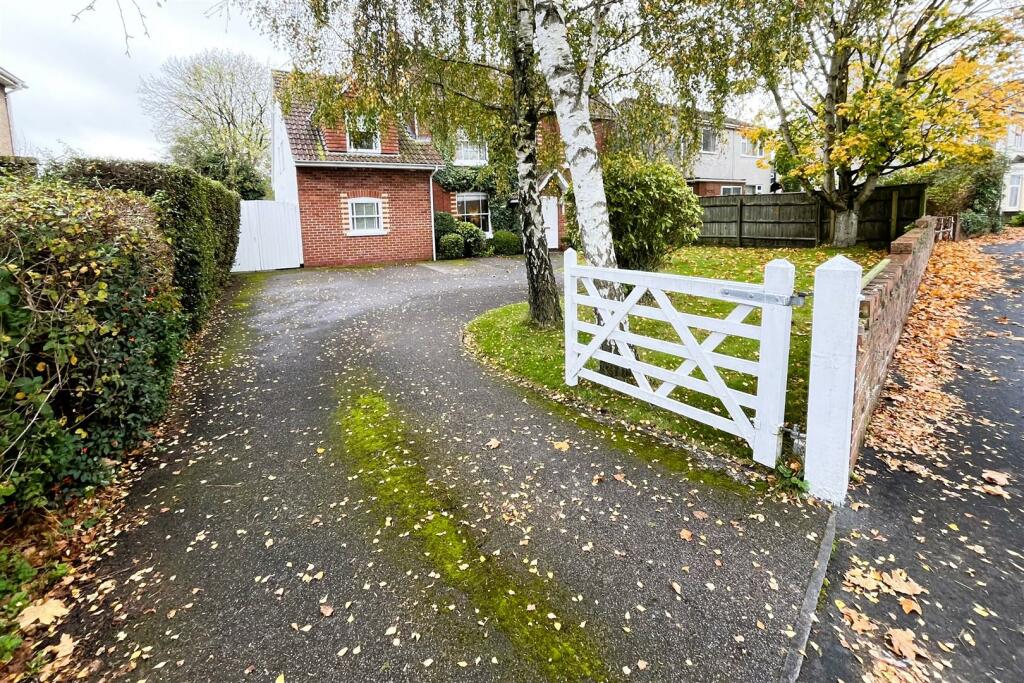 Additional property image - HOUSE + PLOT | PP 3 HOUSES | KINGSWOOD