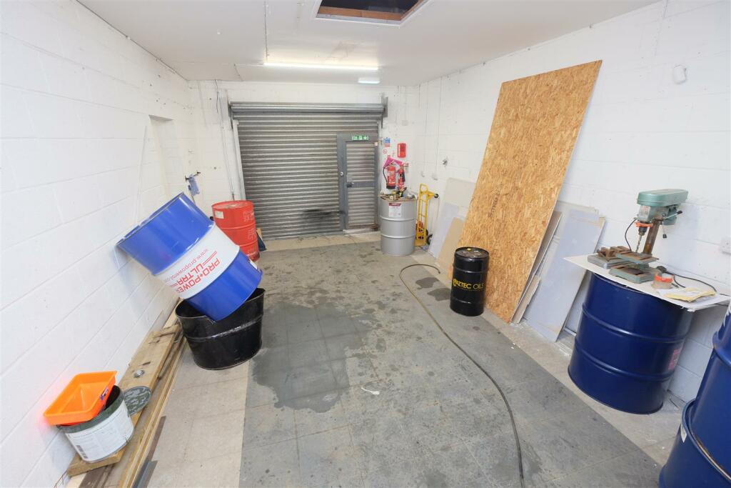 Additional property image - MIXED USE | £33,000 PA | SHIREHAMPTON