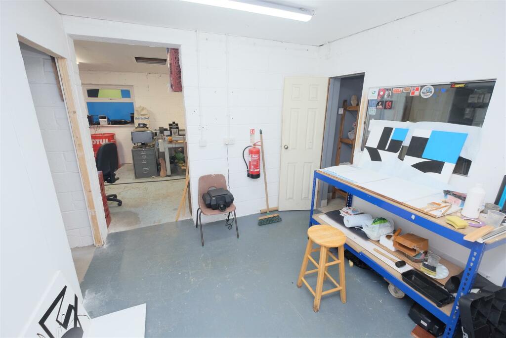 Additional property image - MIXED USE | £33,000 PA | SHIREHAMPTON