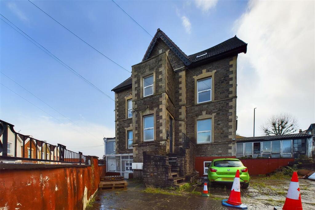 Additional property image - 2 BED FLAT | KNOWLE