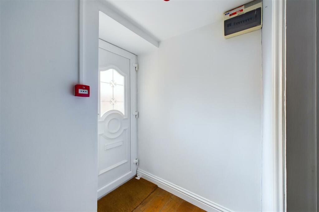Additional property image - 2 BED FLAT | KNOWLE