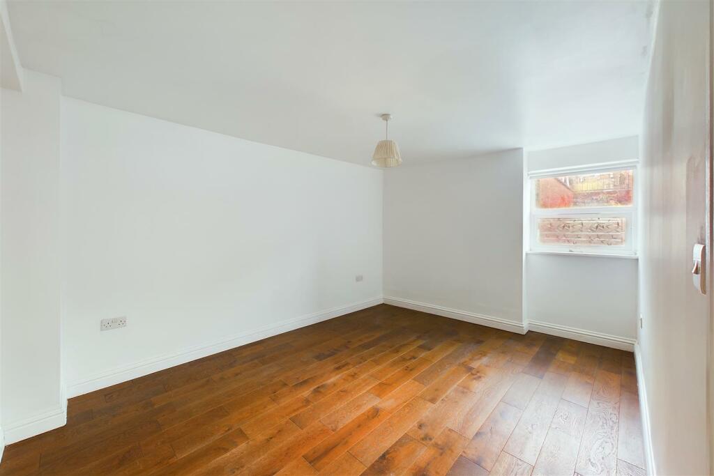 Additional property image - 2 BED FLAT | KNOWLE
