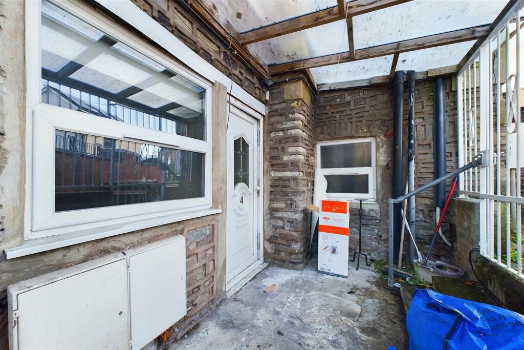 Additional property image - 2 BED FLAT | KNOWLE