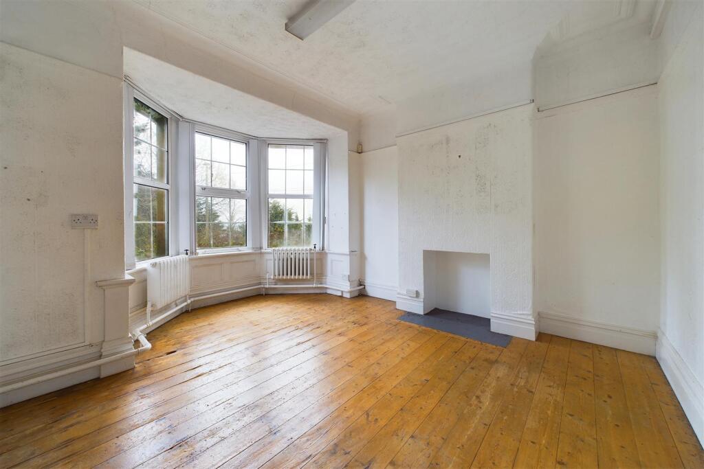 Additional property image - DETACHED | 0.4 ACES | CAERPHILLY