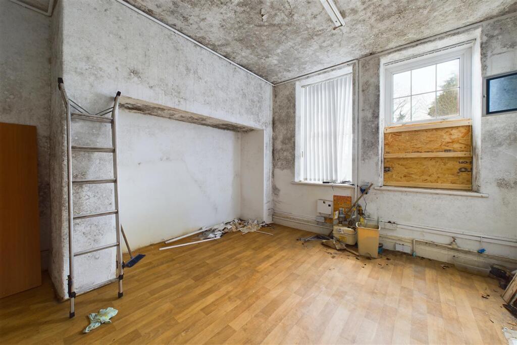 Additional property image - DETACHED | 0.4 ACES | CAERPHILLY