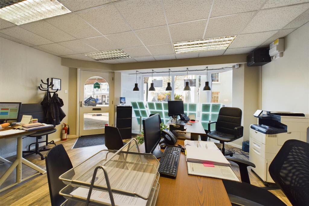 Additional property image - INVESTMENT | £10K PA | THORNBURY