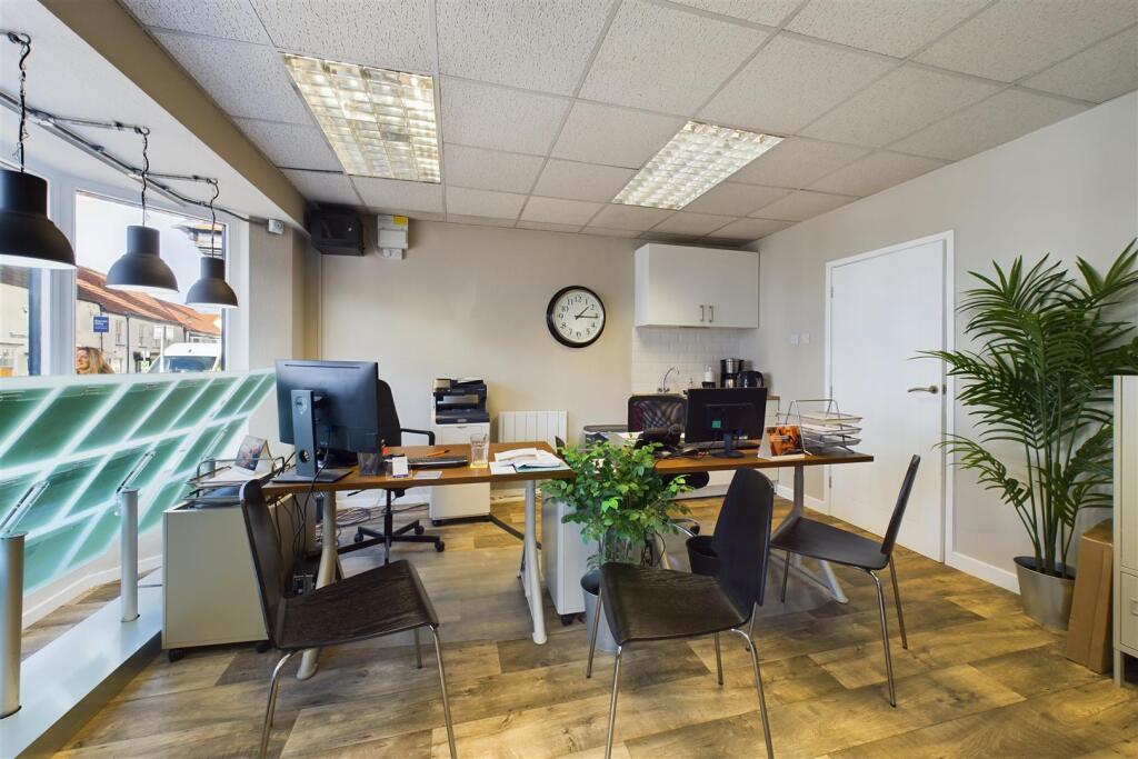 Additional property image - INVESTMENT | £10K PA | THORNBURY