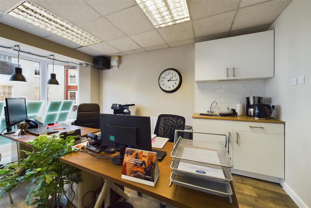 Additional property image - INVESTMENT | £10K PA | THORNBURY