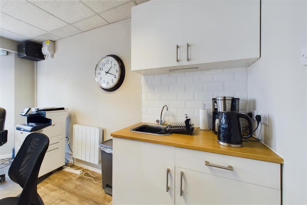 Additional property image - INVESTMENT | £10K PA | THORNBURY