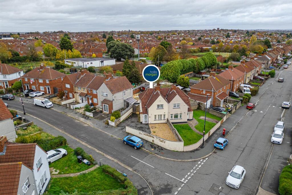 Main image of property: HOUSE | UPDATING | KNOWLE