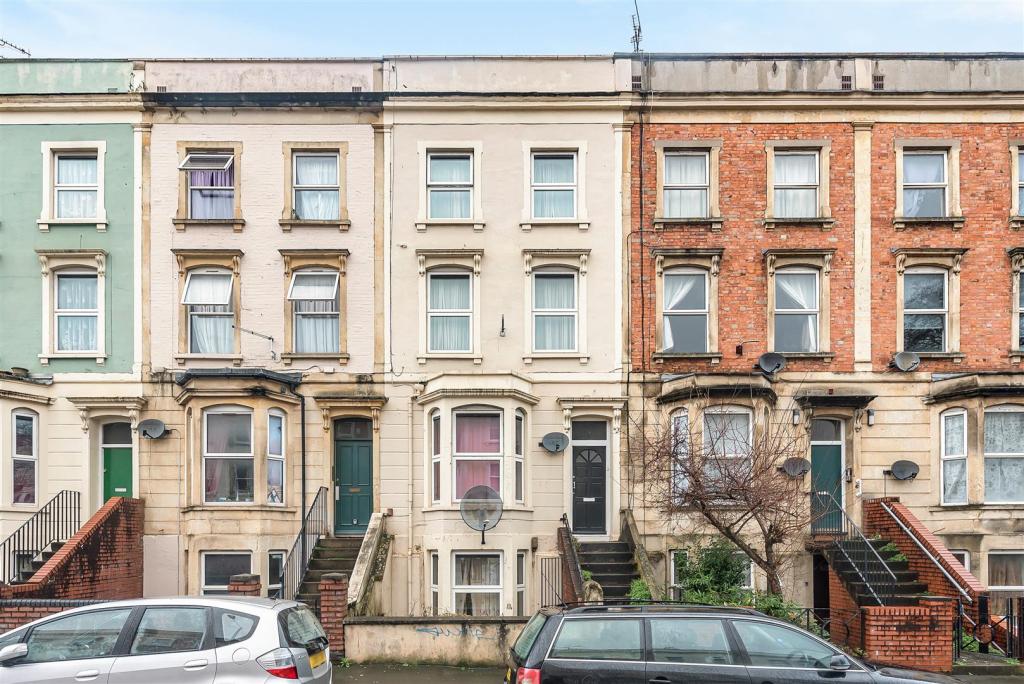 2 bedroom flat for sale in City Flat Reduced Price For Auction, BS2