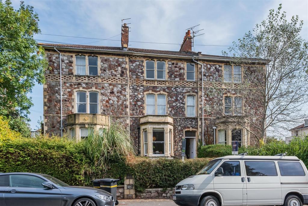 5 bedroom terraced house for sale in Freehold Block Of 4 Flats