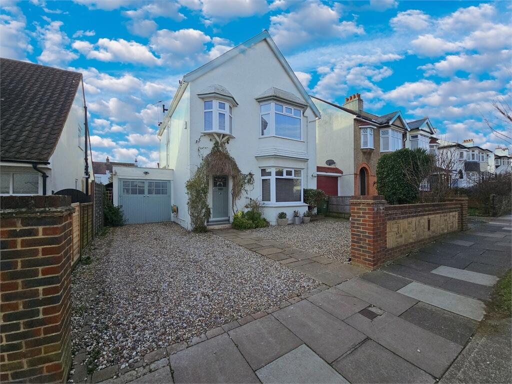 Main image of property: Westleigh Avenue, Leigh-on-Sea, Leigh on sea, 