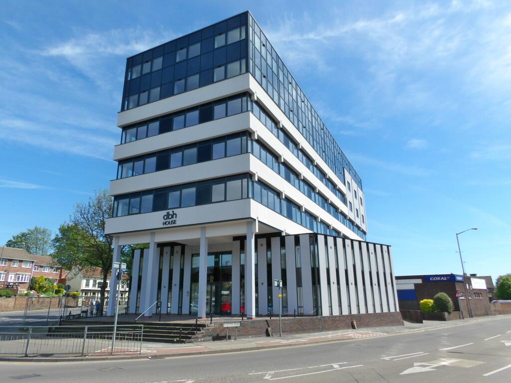 Main image of property: Carlton Square, NG4