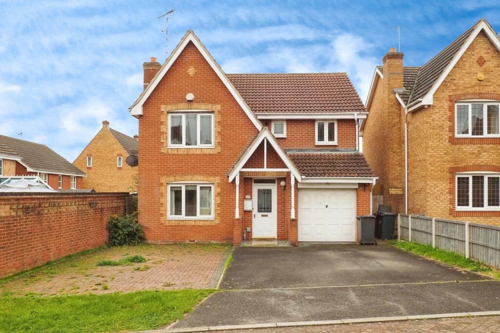 Main image of property: Green Approach, Carlton, NG4