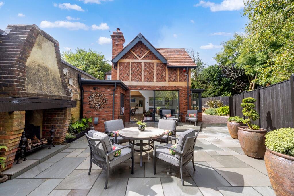 Main image of property: Dyke Road Avenue, Brighton, BN1