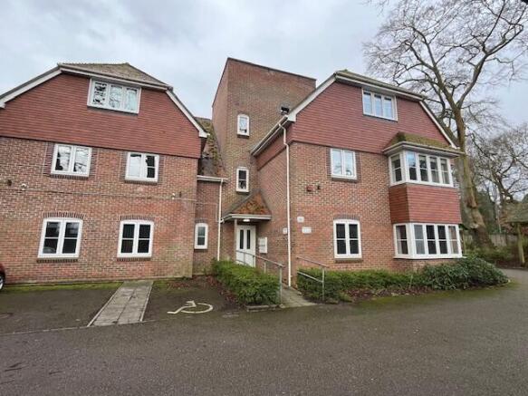Main image of property: Bassett Green Road, SOUTHAMPTON