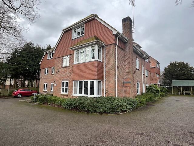 Main image of property: Bassett Green Road, SOUTHAMPTON