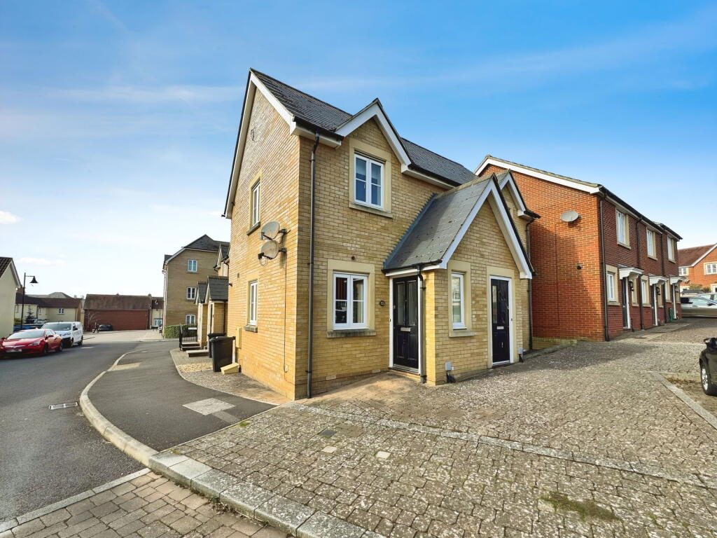 Main image of property: Doulton Close, Swindon, SN25 2FT