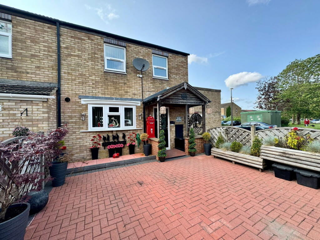 Main image of property: Cottington Close,Freshbrook,Swindon,SN5 8PX