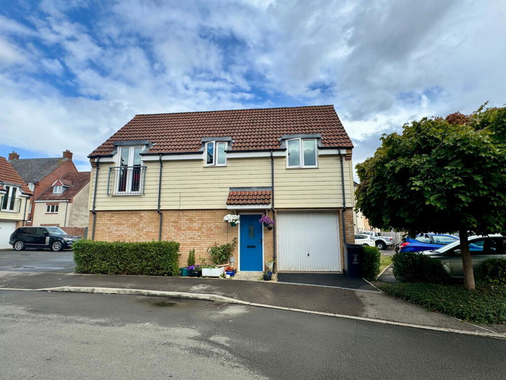 Main image of property: Piernik Close, Swindon, SN25 1AS