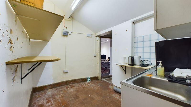 Additional property image - 16 Hendford, Yeovil