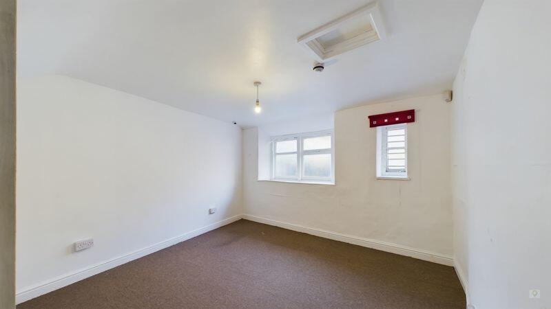 Additional property image - 16 Hendford, Yeovil