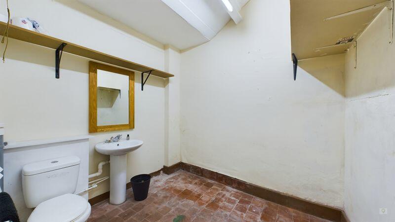 Additional property image - 16 Hendford, Yeovil