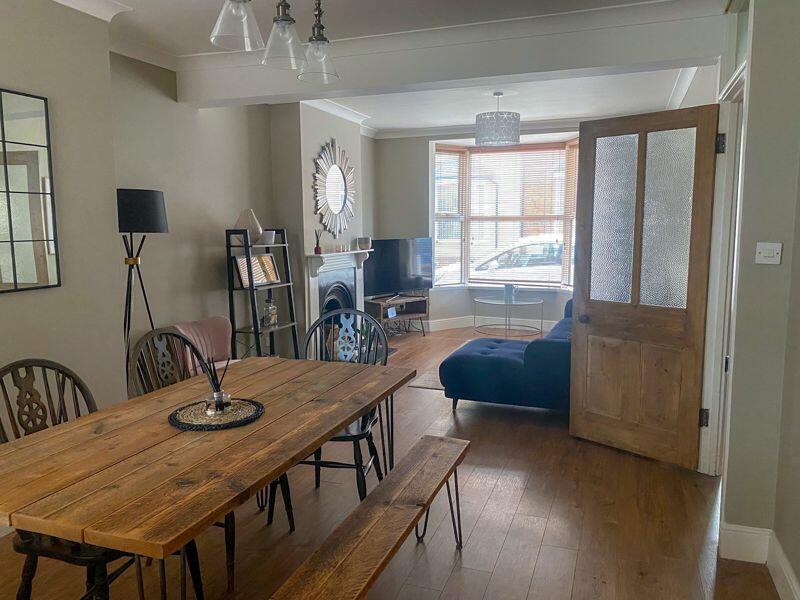 Additional property image - 6 Camborne Place