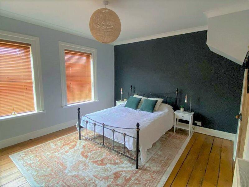 Additional property image - 6 Camborne Place