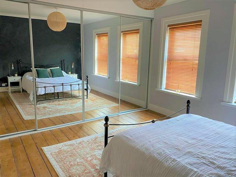 Additional property image - 6 Camborne Place