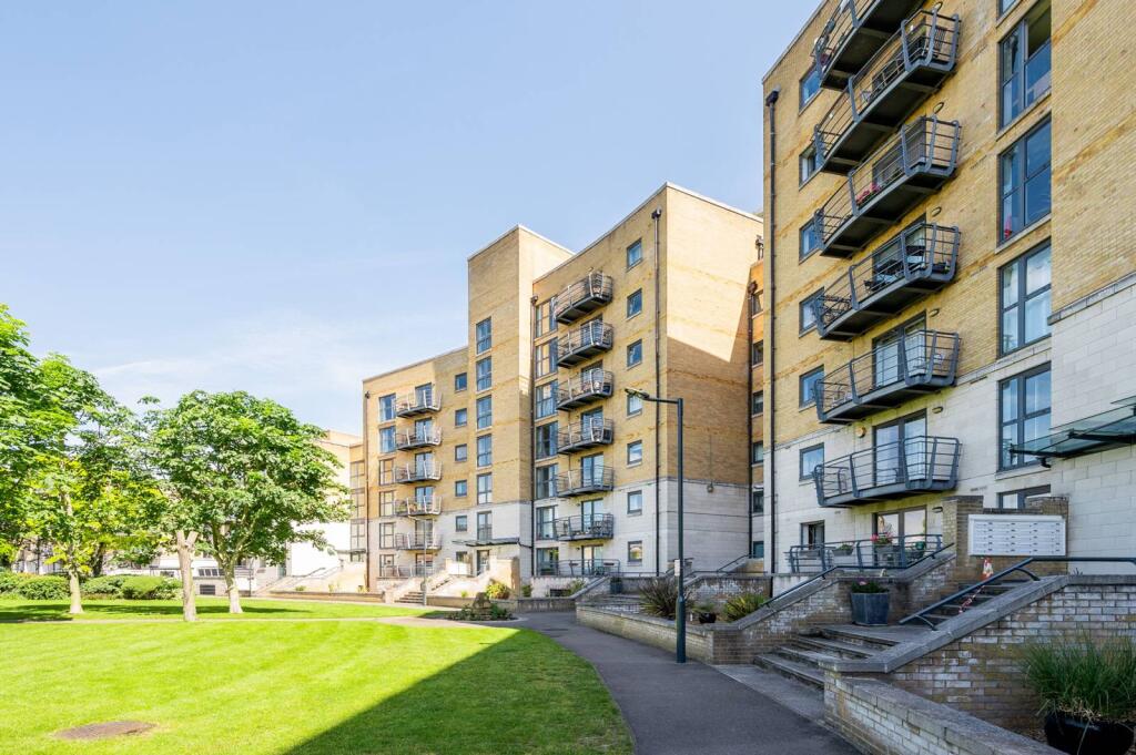 Main image of property: Greenfell Mansions, Deptford, London, SE8