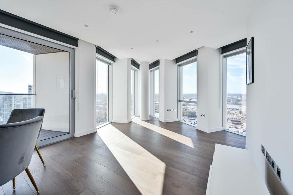 1 bedroom flat for sale in Greenwich Peninsula, North Greenwich, LONDON