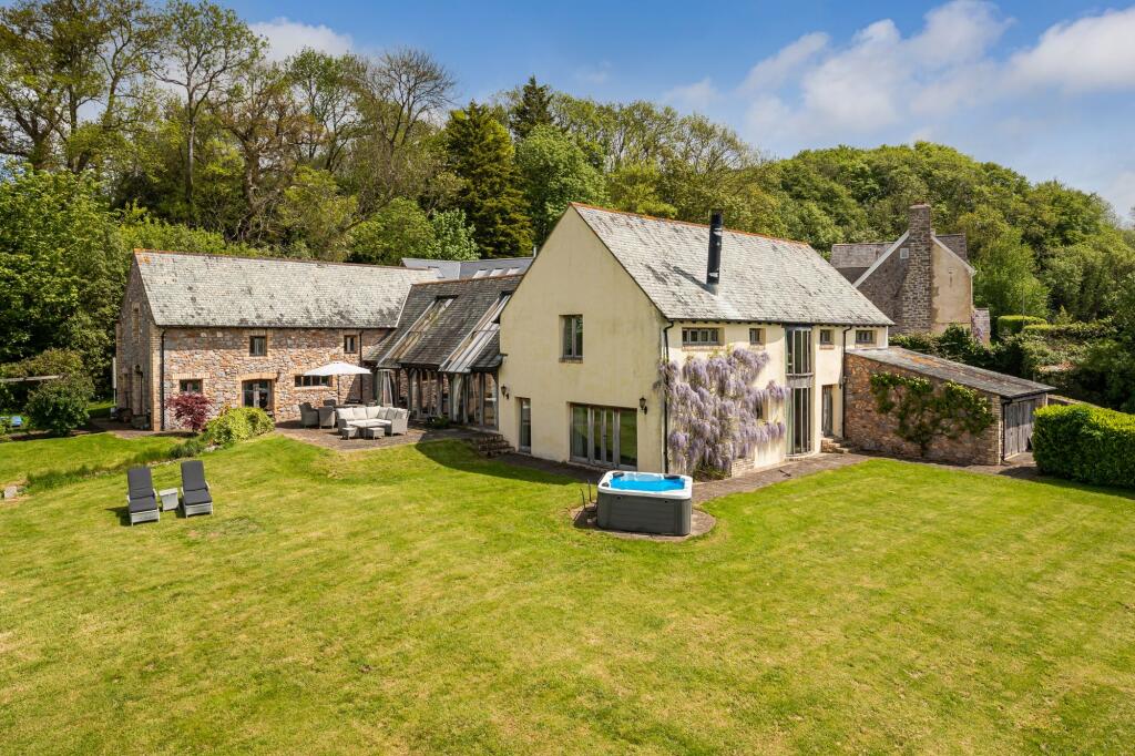 Main image of property: Chudleigh, Newton Abbot, TQ13